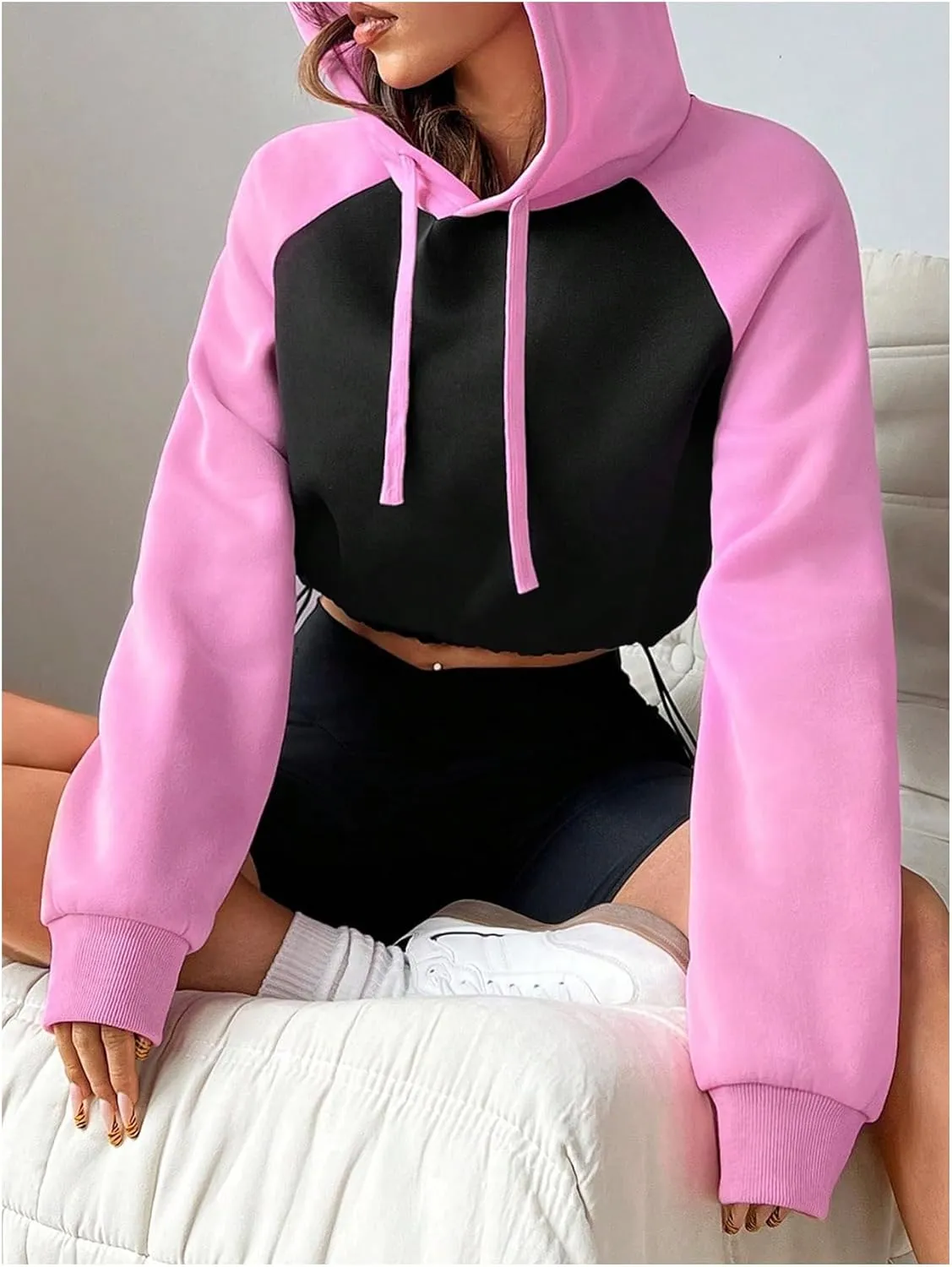 OYOANGLE Women's Cropped Drawstring Hoodies Long Sleeve Color Block Hooded Sweatshirts